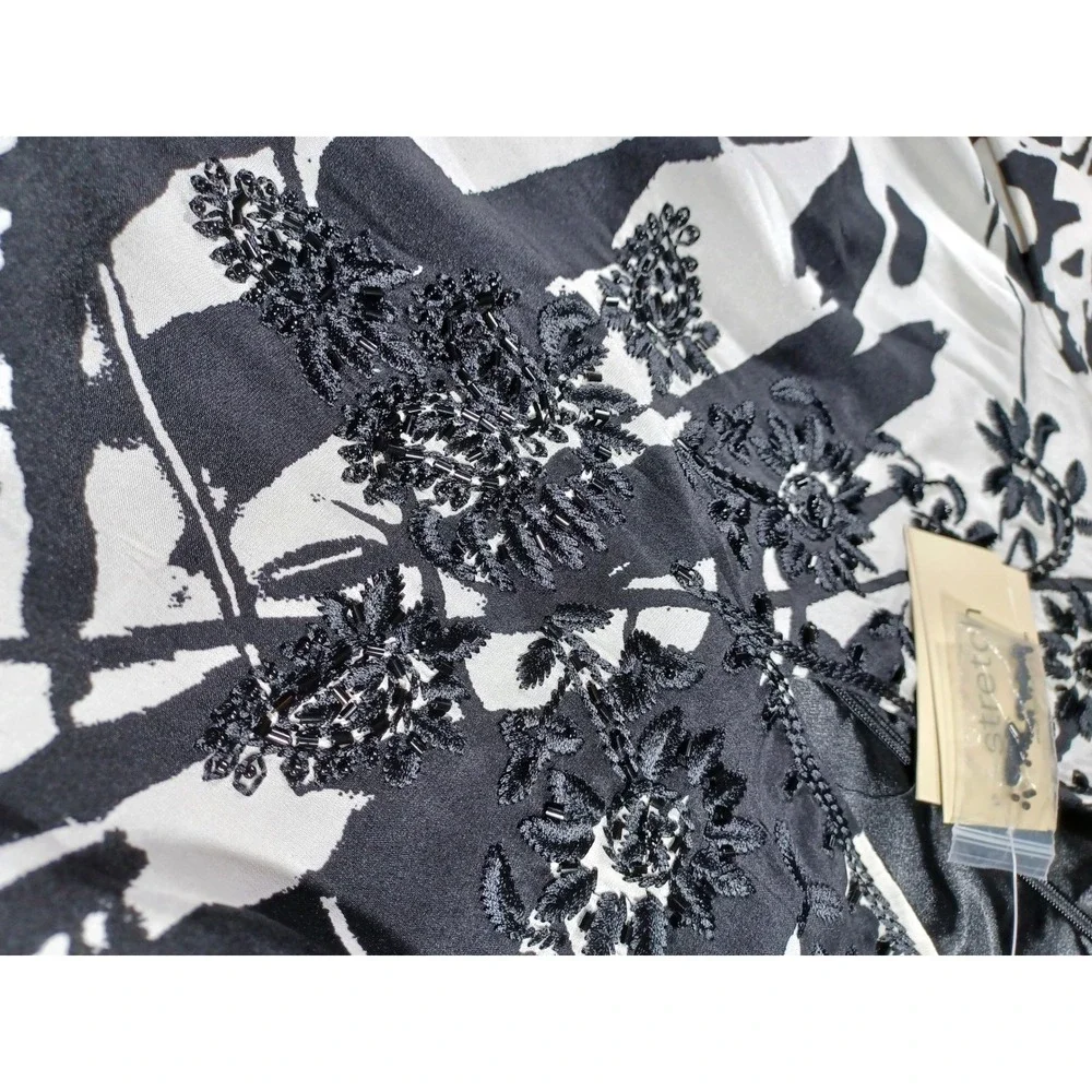 ECI New York Black White Abstract Print Beaded Neckline Long Sleeve Dress Size 4
